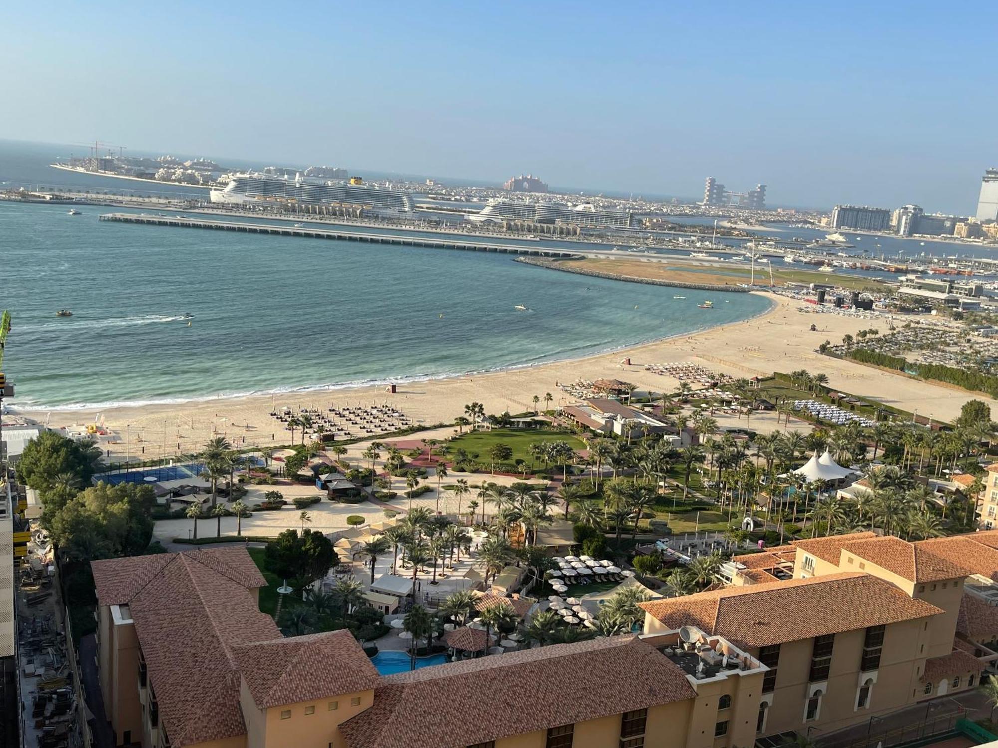 Seaview Beach Hostel Jbr - Walk To Beach - Gym - Pool - Metro Station Dubai Exterior photo