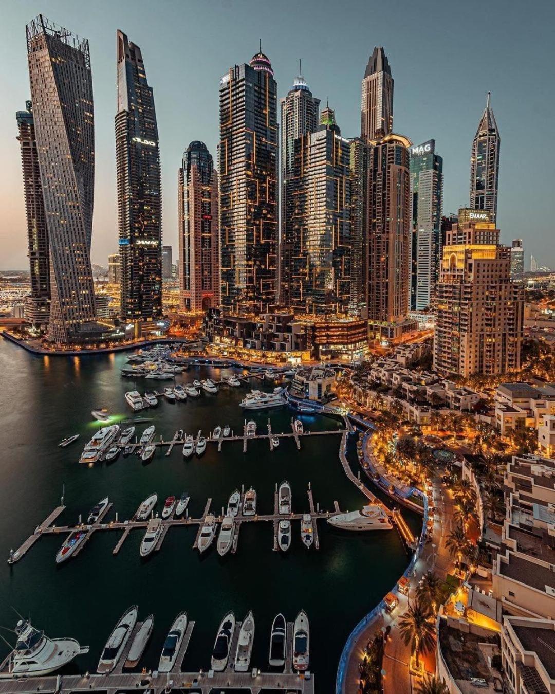 Seaview Beach Hostel Jbr - Walk To Beach - Gym - Pool - Metro Station Dubai Exterior photo